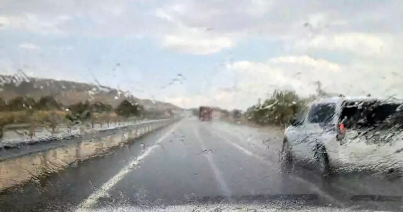 Keşan'daki Yangınla Mücadelede Yağmur İyilik Getirdi