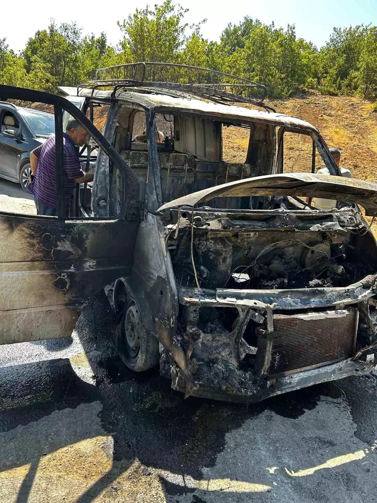 Elazığ'da Seyir Halindeki Minibüs Yangını