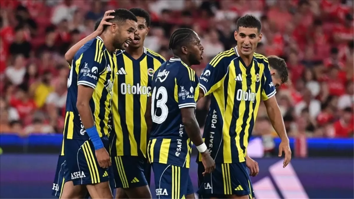 Feyenoord Fenerbahçe maç kadrosu, ilk 11'ler belli oldu mu? Feyenoord Fenerbahçe maçı 11'i