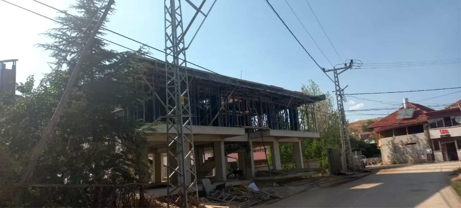 Isparta'da İnşaatta Elektrik Akımına Kapılan Usta Hayatını Kaybetti