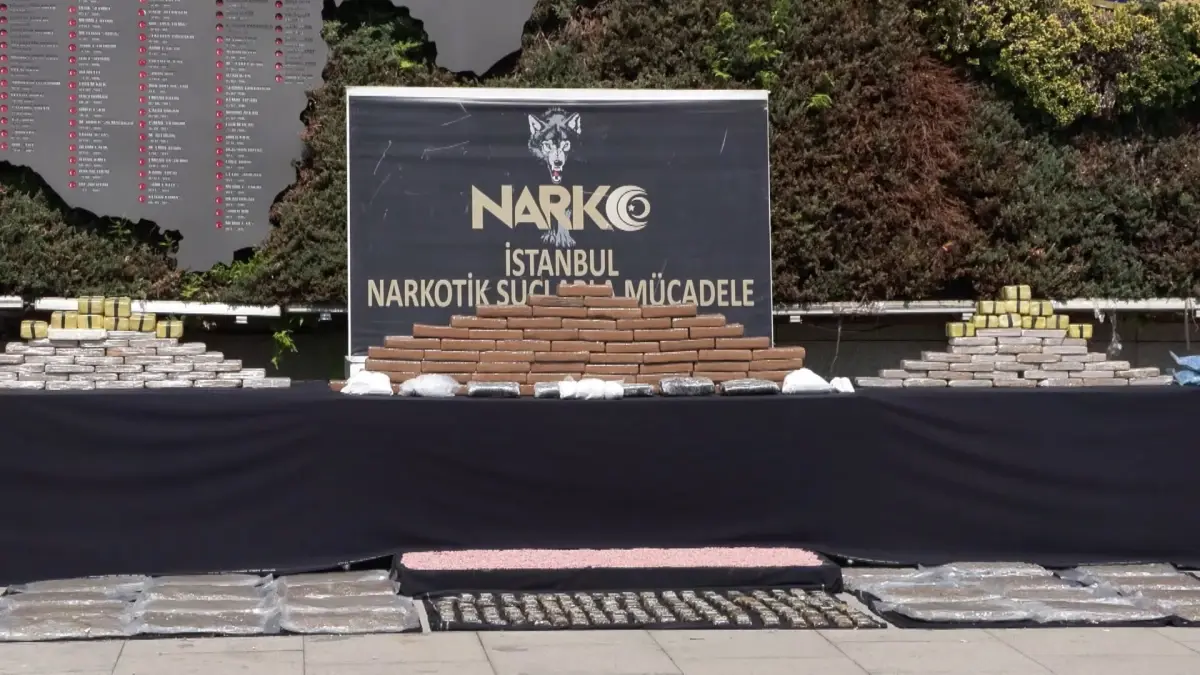 İstanbul'da Uyuşturucu Operasyonlarında 336 Kilo Madde Ele Geçirildi