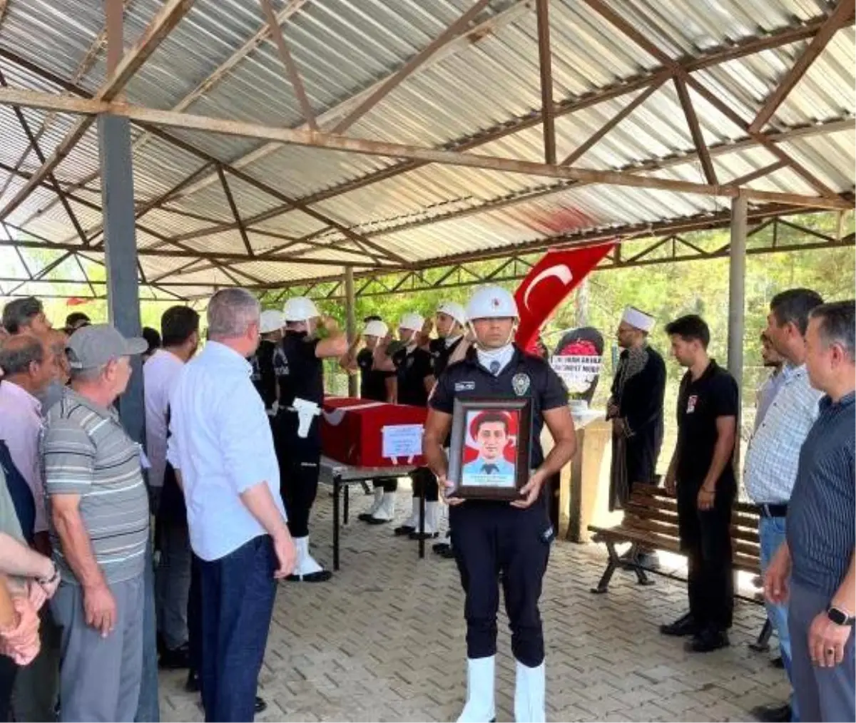 Kanserle Mücadele Eden Genç Polis Hayatını Kaybetti