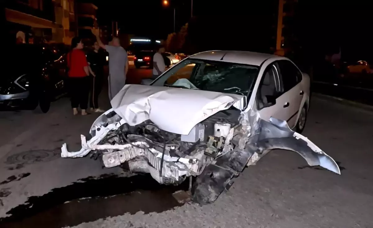 Aksaray'da Kontrolden Çıkan Otomobil Kazası
