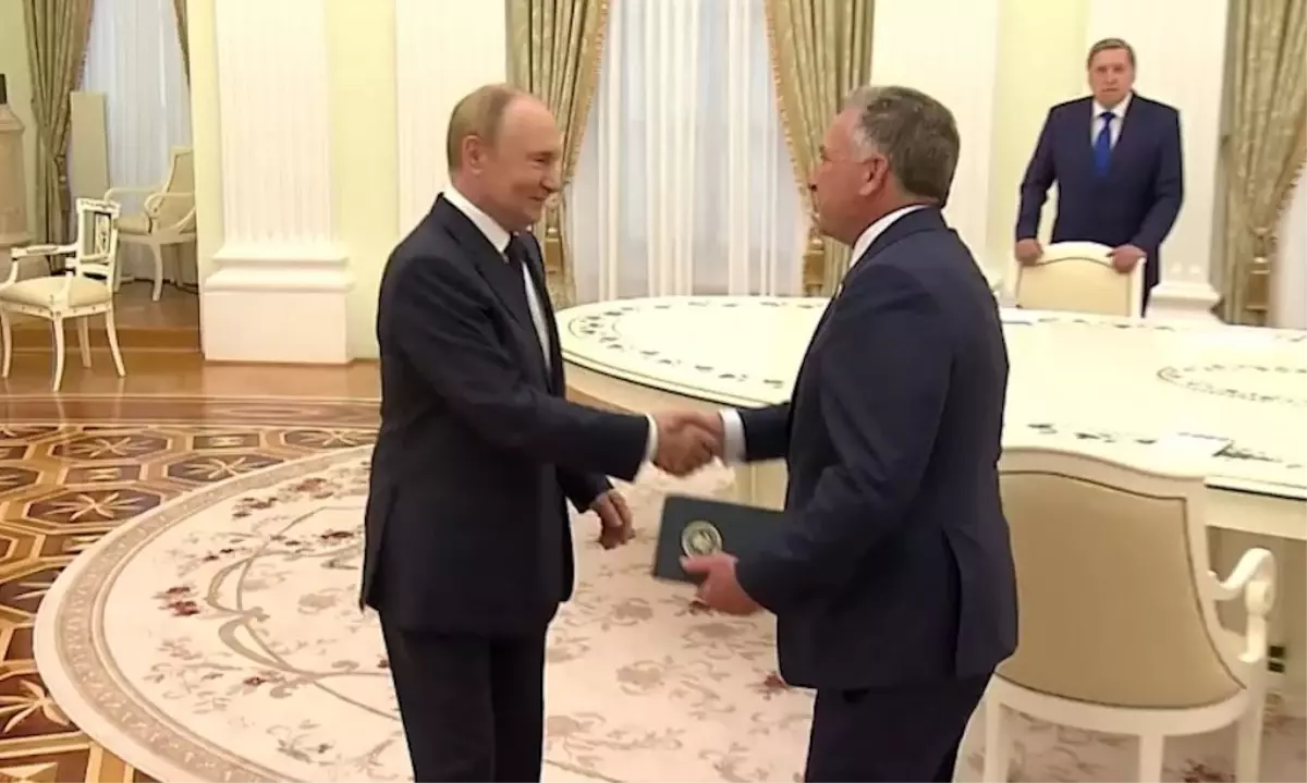 Putin ve Trump'ın Temsilcisi Arasında Yapıcı Görüşme
