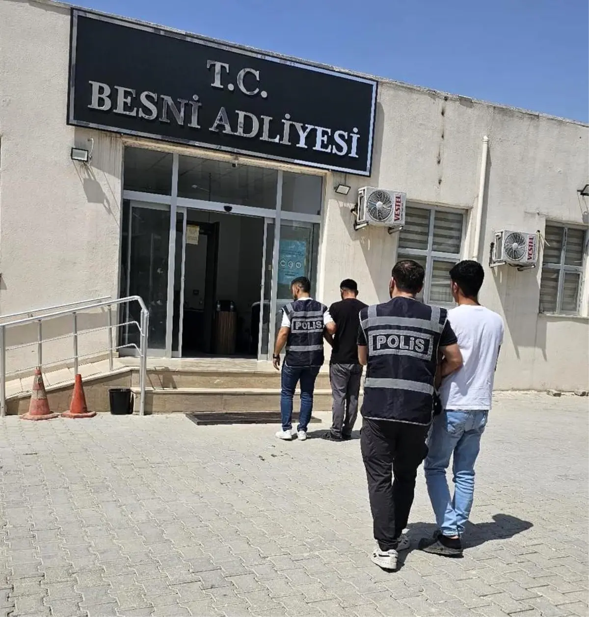 Adıyaman'da Oto Teyp Hırsızlığı Aydınlatıldı