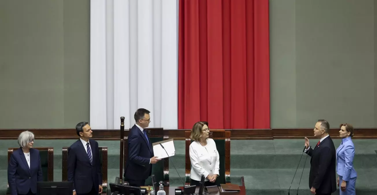 Polonya'da Cumhurbaşkanlığı Seçimini Karol Nawrocki Kazandı