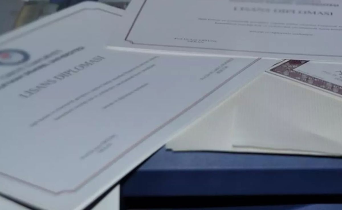 Sahte diploma olayı nasıl ortaya çıktı?