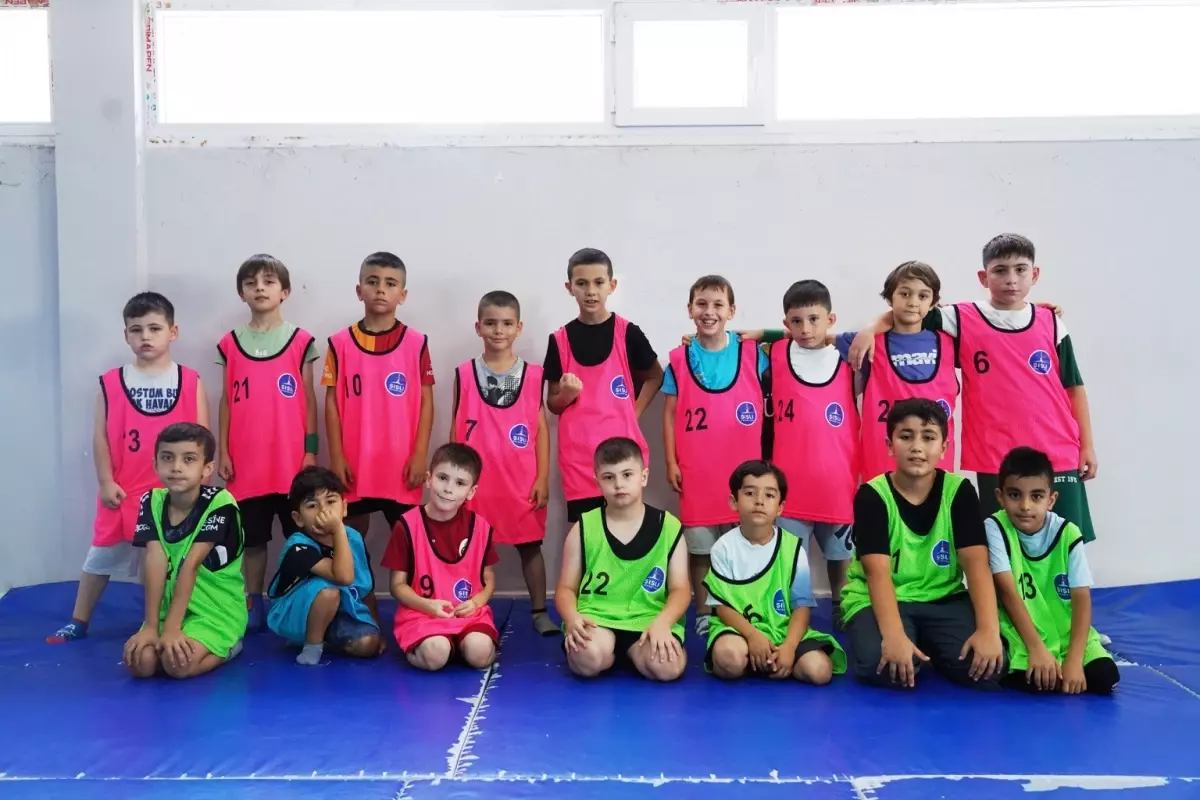 Şişli Belediyesi Yaz Spor Okulu ile Geleceğin Sporcularını Yetiştiriyor