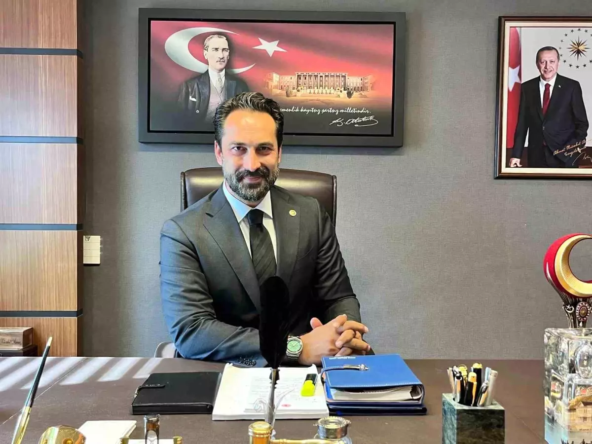 AK Parti MKYK Üyesi Arınç: 'Komisyon, Türkiye'nin huzur iklimine geçişinde tarihi bir eşik'