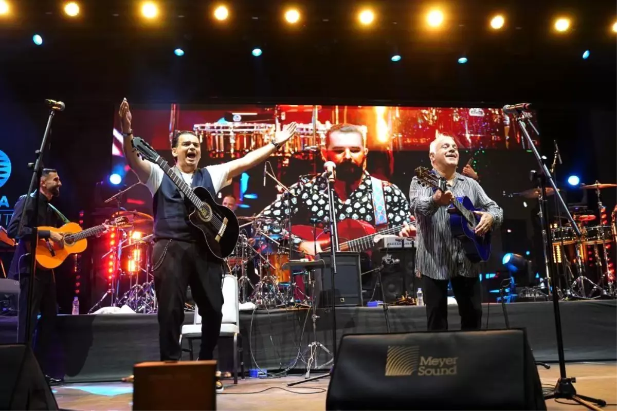 Gipsy Kings Türkiye'yi Evimiz Gibi Hissiyle Sahne Aldı