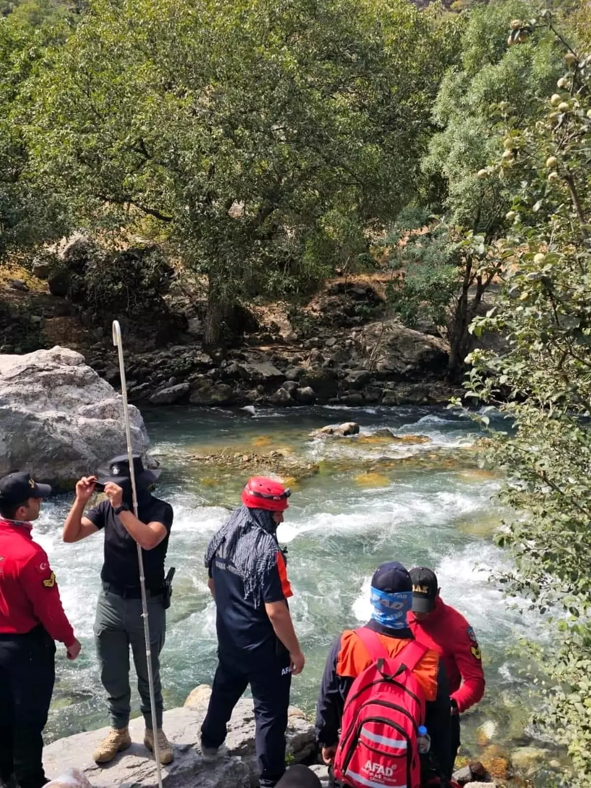 Yüksekova'da Kaybolan Genç İçin Arama Çalışmaları Yeniden Başlatıldı