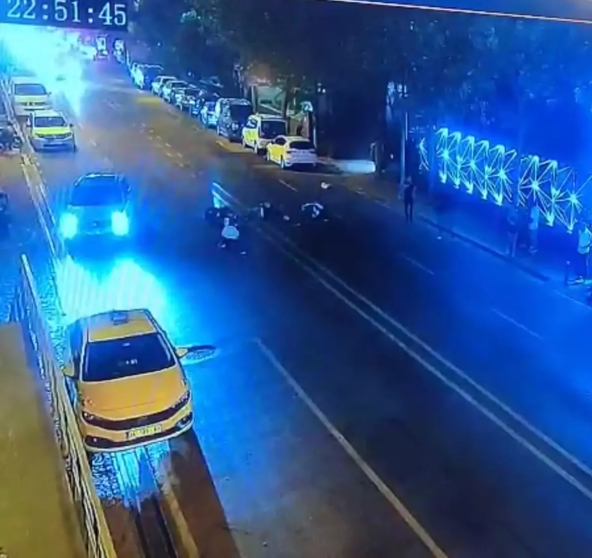 Beşiktaş'ta Trafik Kazası: İki Motosiklet Kafa Kafaya Çarpıştı