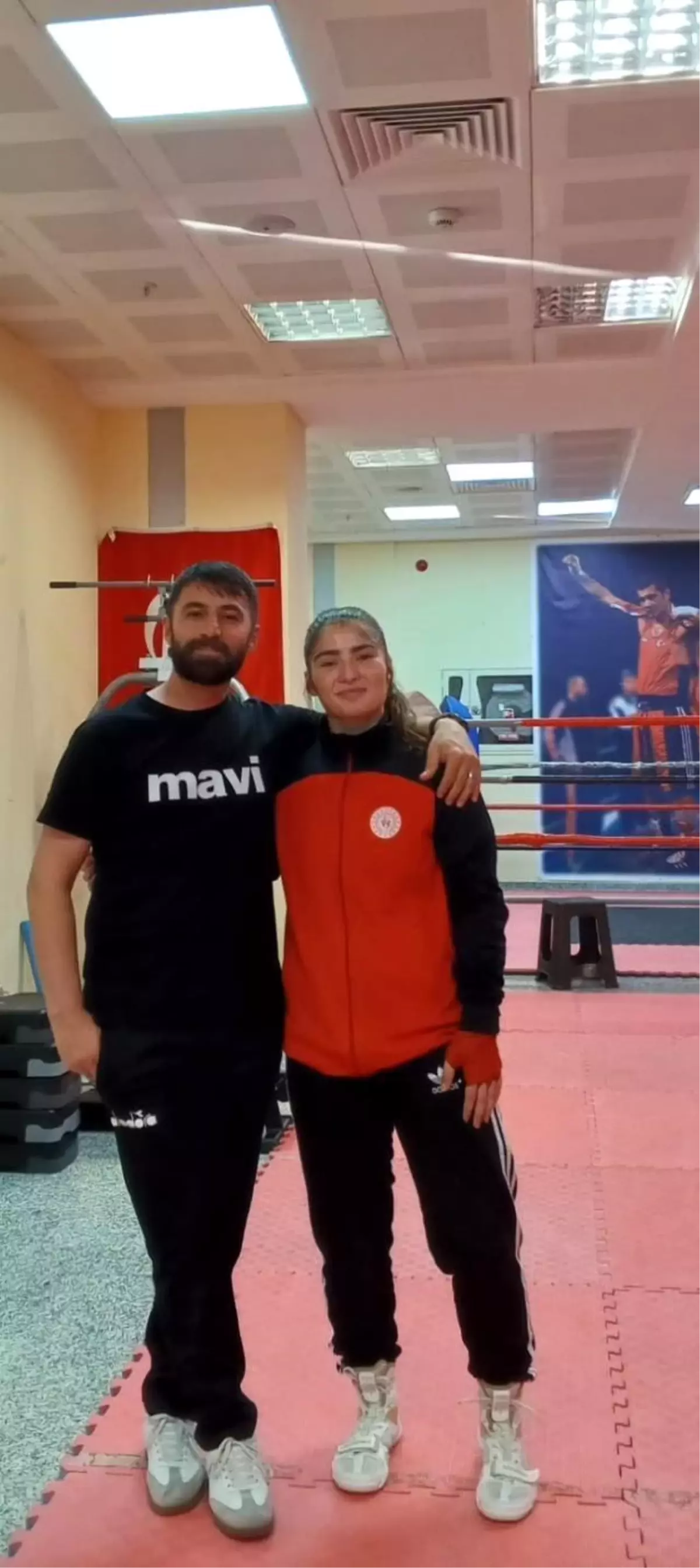 Bilecikli Boksör Birsen Uysal, Genç Kadınlar Milli Takım Kampı'na Katıldı