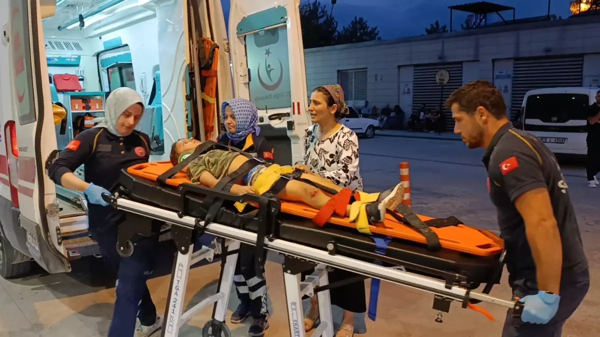 İnegöl'de Bisikletli Çocuğa Otomobil Çarptı: Ağır Yaralı