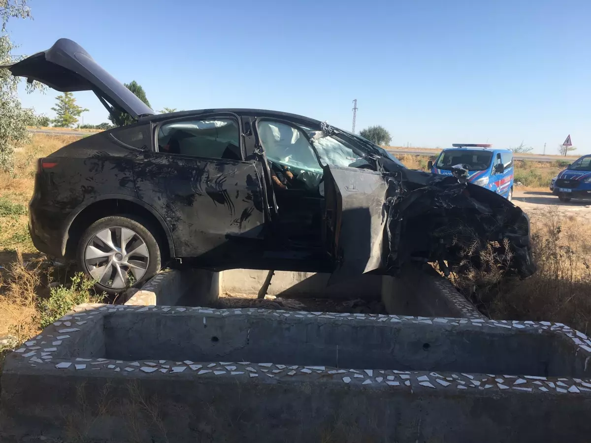 Aksaray'da Düğünden Dönüşte Kaza: 1'i Ağır 6 Yaralı