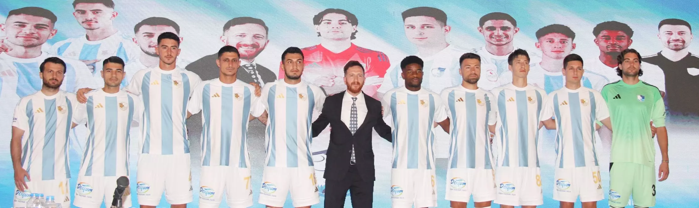 Erzurumspor FK'da Yeni Transferler İçin İmza Töreni