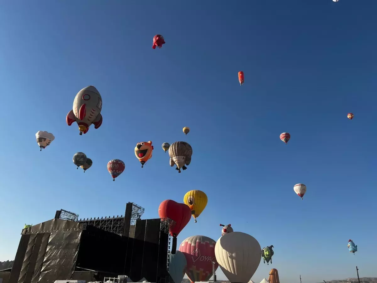Kapadokya'da 6. Balon Festivali Rüzgar Gibi Geçti