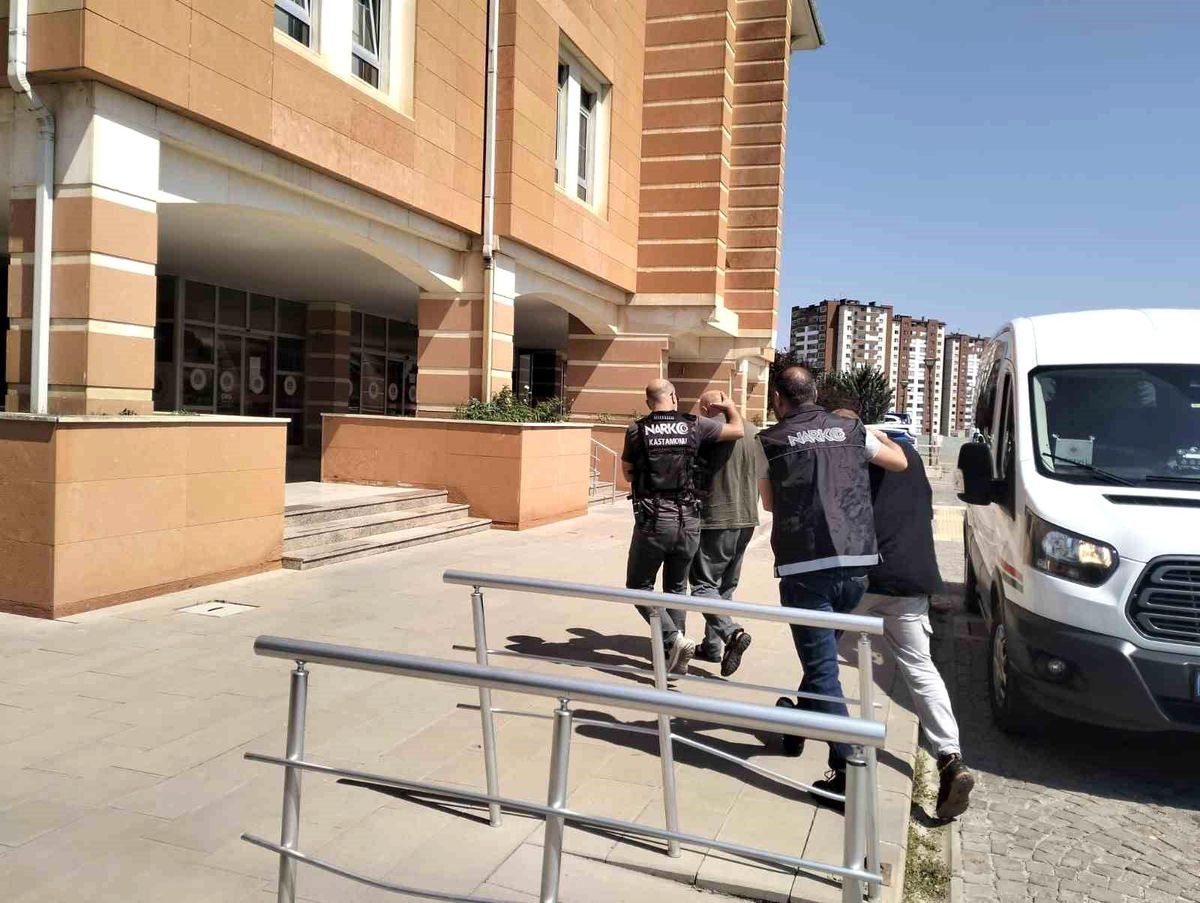 Kastamonu'da Uyuşturucu Operasyonu: 3 Milyon TL Değerinde Malzeme Ele Geçirildi