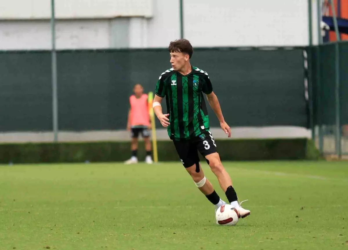 Kocaelispor, Umut Can Aslan'ı Profesyonel Yapıp Manisa FK'ya Kiraladı