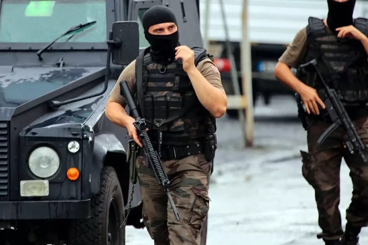 MİT, FETÖ'ye ağır darbe! Yurt dışına kaçmaya çalışırken yakalandı