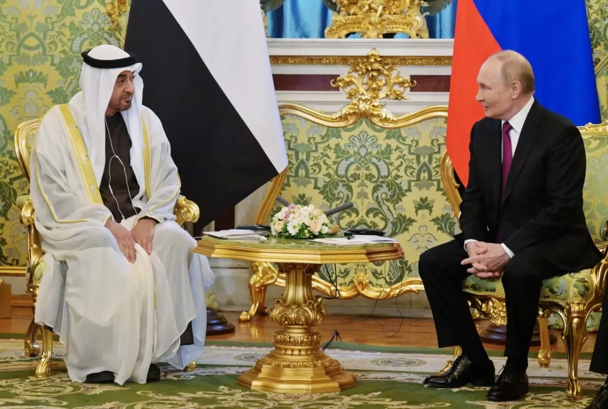 Putin ve BAE Lideri Kremlin'de Görüşme Gerçekleştiriyor