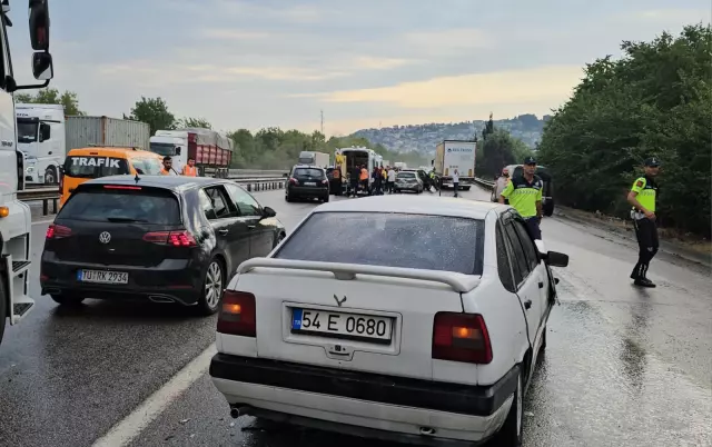 sakarya da zincirleme kaza 10 yarali 18922696 7478 m