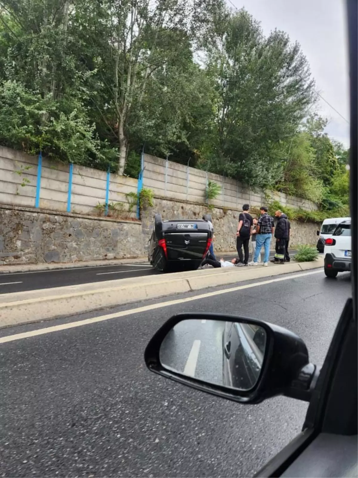 Sarıyer'de Yağış Nedeniyle Kaza: Sürücü Yaralandı