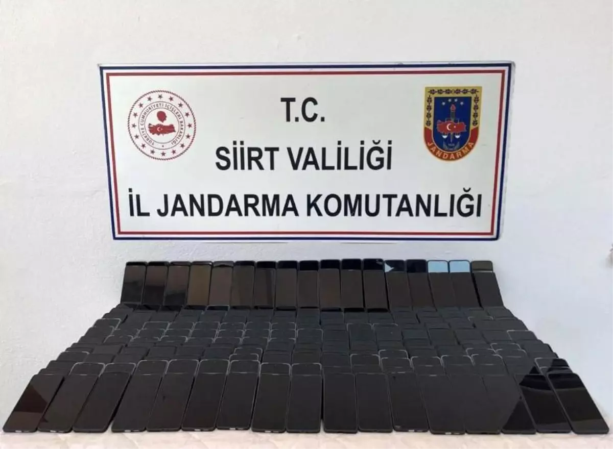 Siirt'te 10 Milyon TL Değerinde Gümrük Kaçağı Cep Telefonu Ele Geçirildi