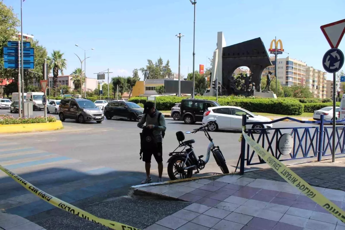 Aydın'da Şüpheli Çanta Panik Yarattı, Sahibi Zamanında Yetişti