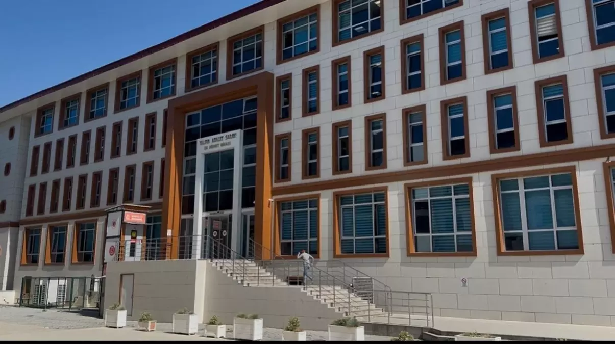 Yük Gemisi Kaptanı Gözaltına Alındı