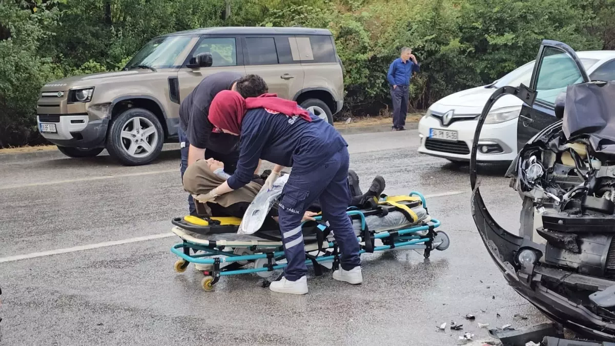 Sakarya'da Zincirleme Kaza: 10 Yaralı