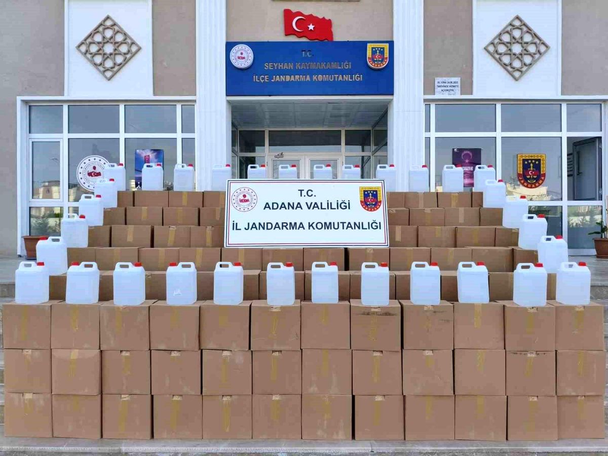 Adana'da 2 bin 920 litre kaçak etil alkol ele geçirildi