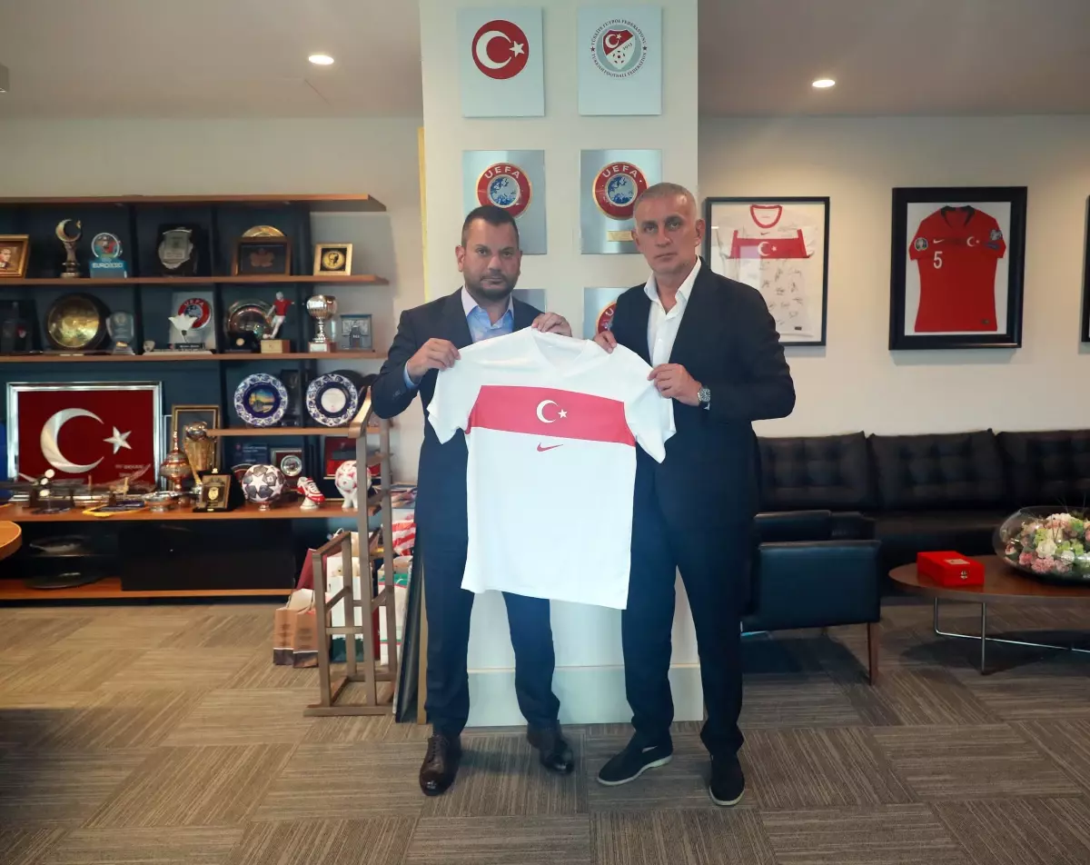 TFF Başkanı Hacıosmanoğlu, Süper Lig Kulüpler Birliği Başkanı Doğan'ı Ziyaret Etti