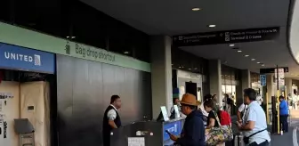 United Airlines'ta sistem arızası krizi! Yüzlerce uçuş gecikti, yolcular uçaktan indirildi