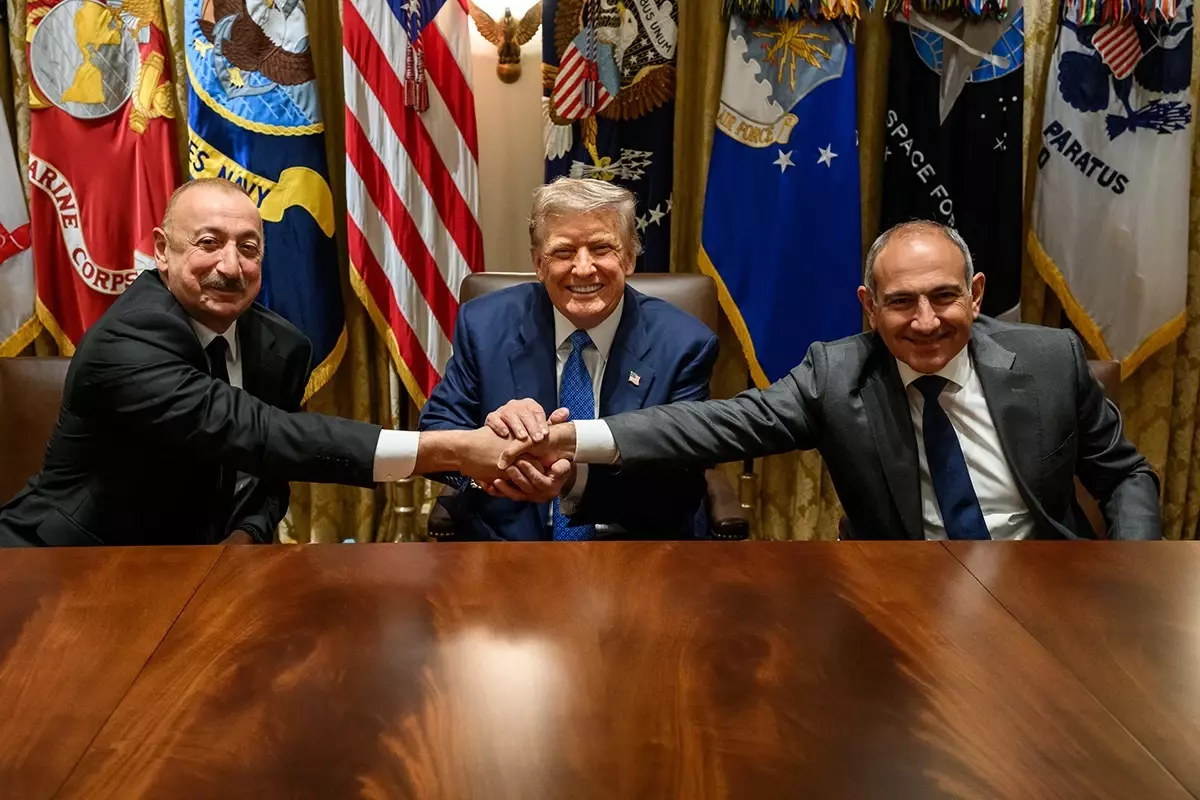 Trump, Azerbaycan ve Ermenistan ile Tarihi Mutabakatı Açıkladı