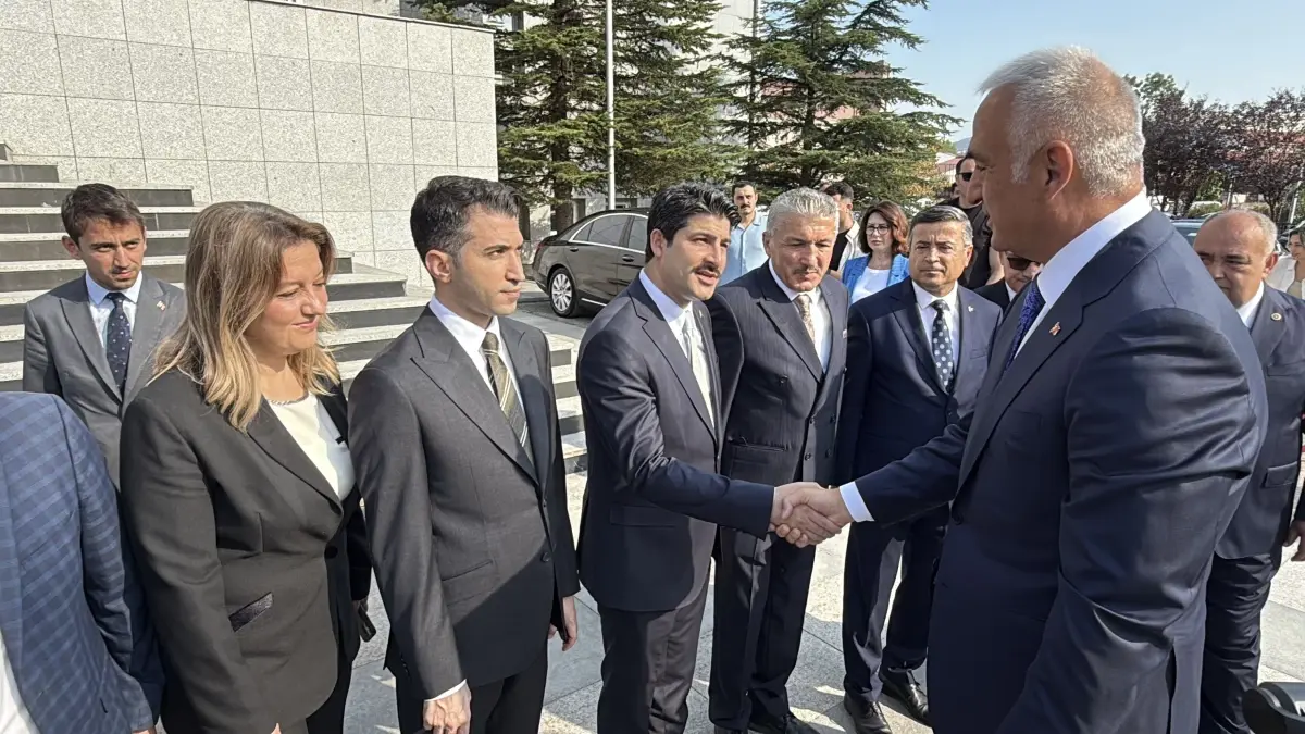 Kültür ve Turizm Bakanı Ersoy, Bartın Valisi'ni Ziyaret Etti