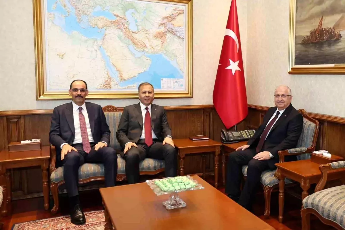 İçişleri Bakanı Yerlikaya ve MİT Başkanı Kalın, Milli Savunma Bakanı Güler'i Ziyaret Etti
