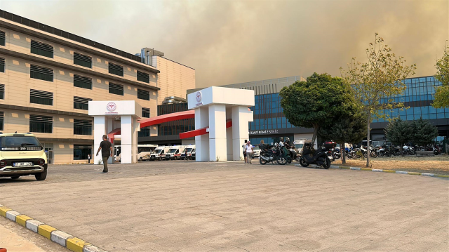 canakkale deki orman yangini devlet hastanesine 18928482 5980 m