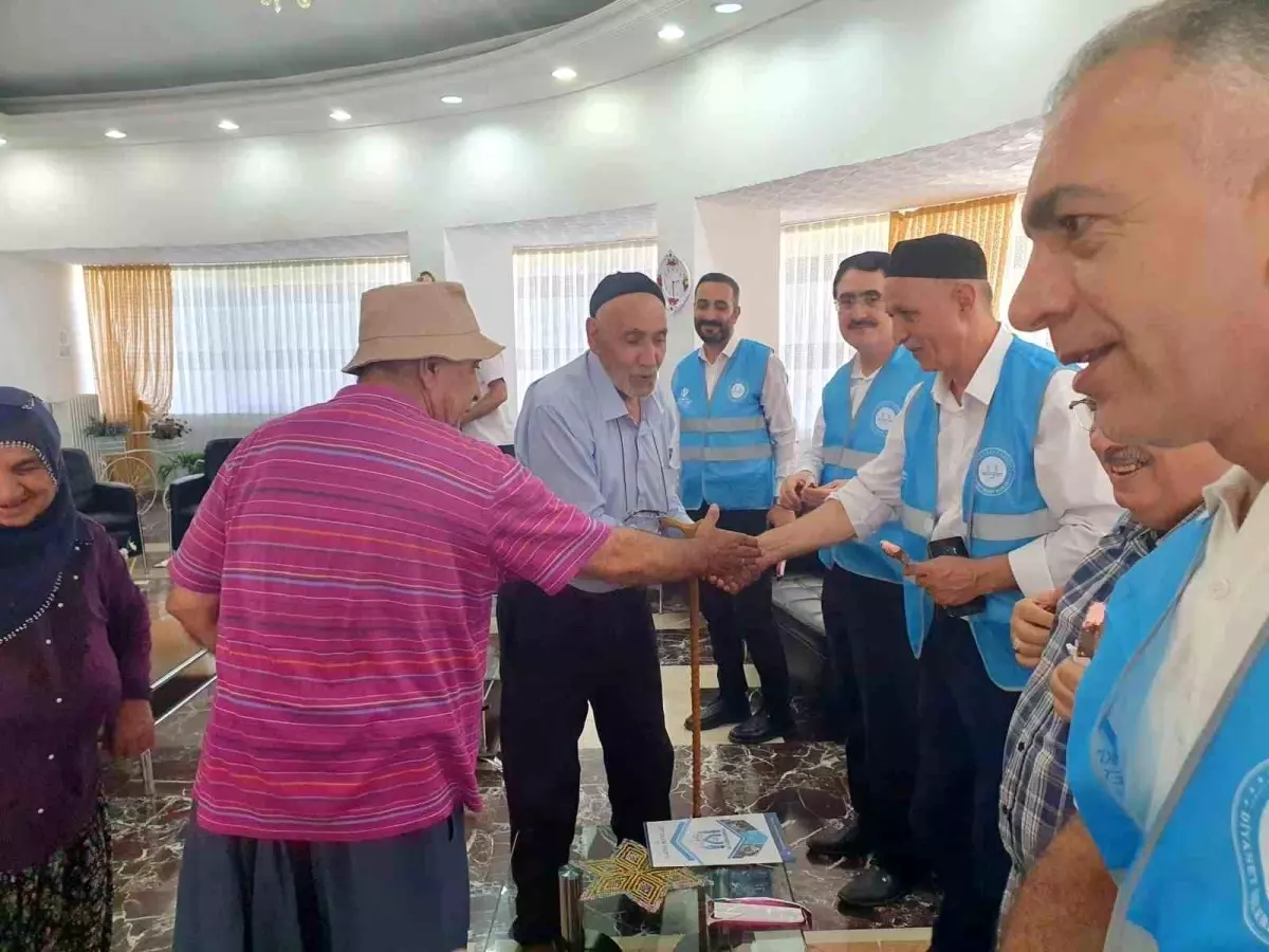 Gazi Huzurevi'nde Gönül Sohbetleri Devam Ediyor