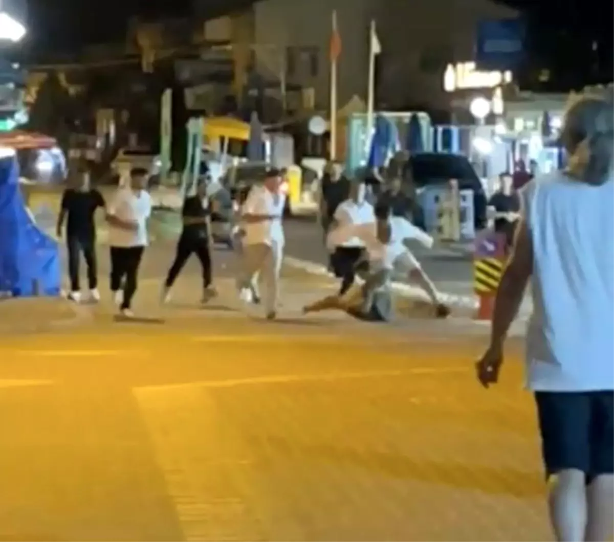 Edirne'de Gençler Arasında Bıçaklı Kavga: 2 Yaralı