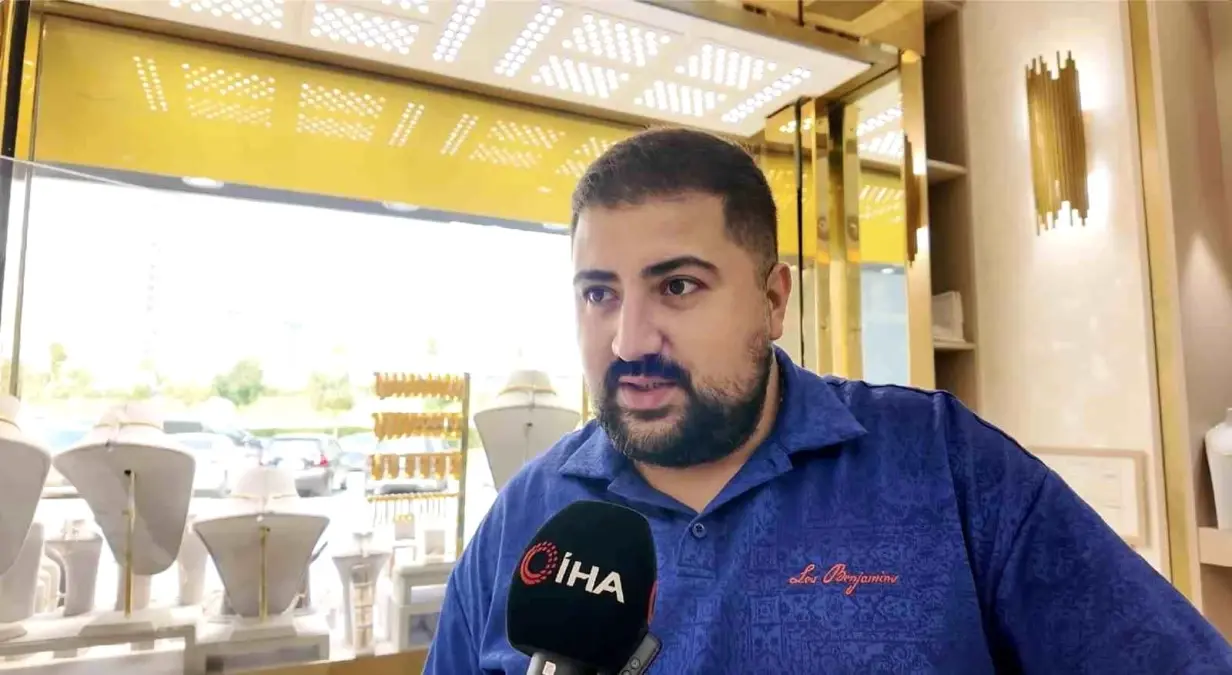 Başakşehir'deki Kuyumcudan Hırsızlık Girişimi