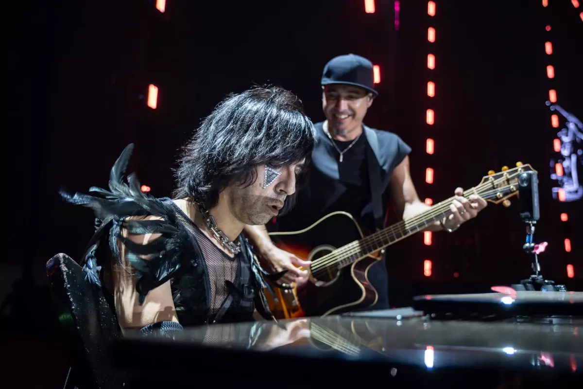 İstanbul Festivali'nde Rock Rüzgârı; Sahne Adamlar ve maNga'nın!