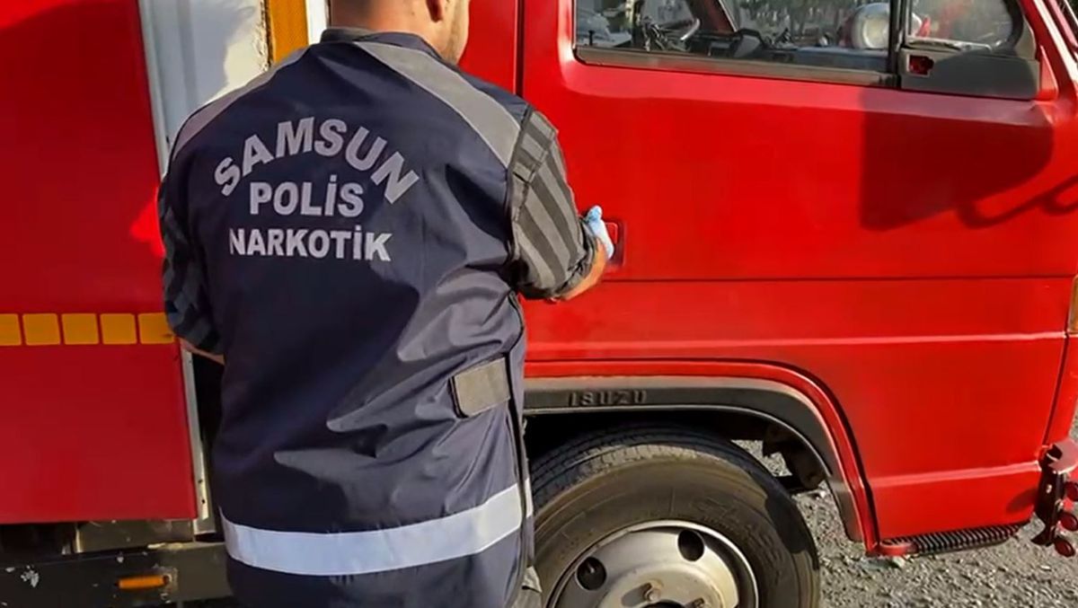 Samsun'da Uyuşturucu Operasyonu: 16 Bin 800 Hap Ele Geçirildi
