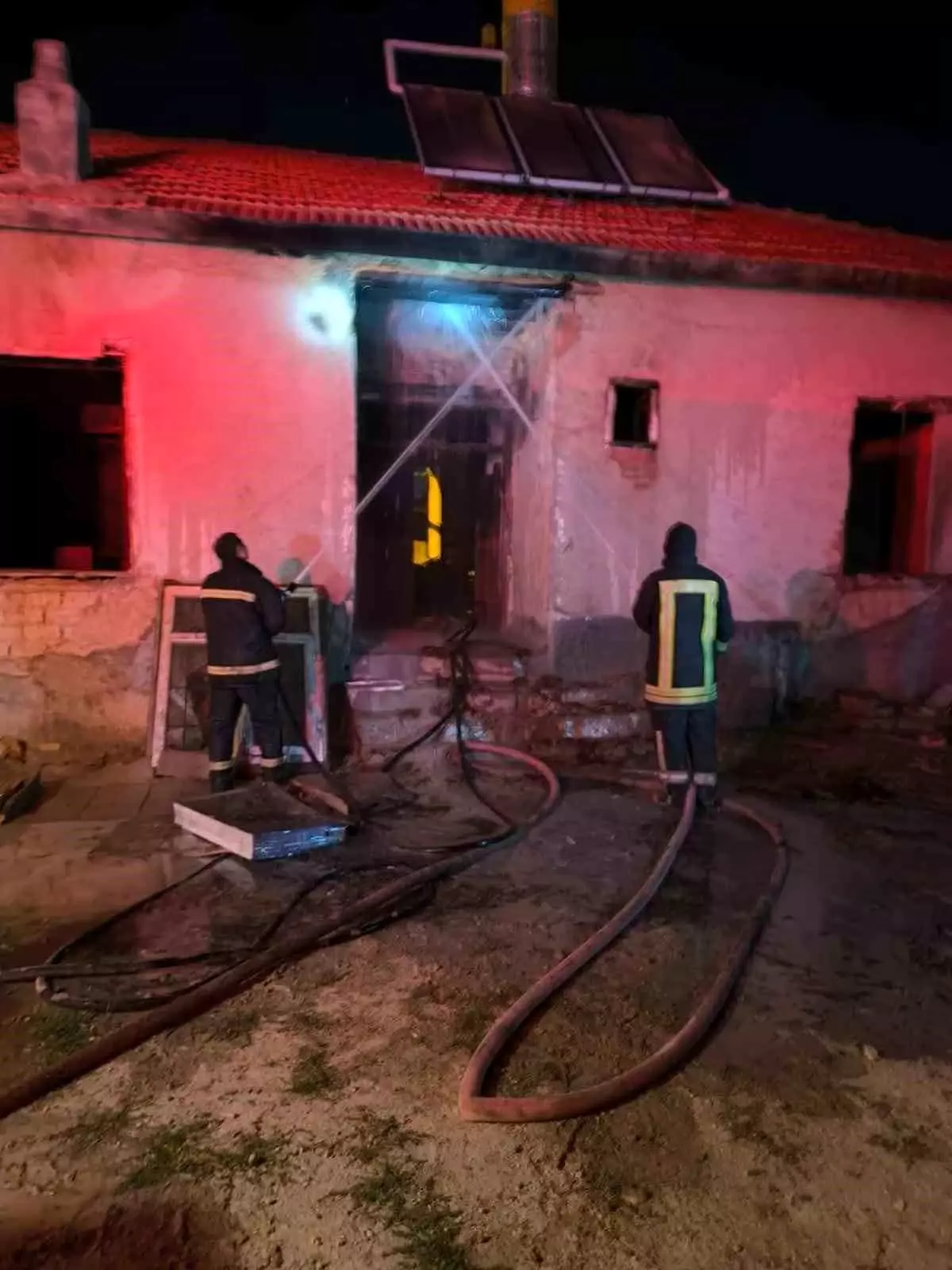 Konya'da Kullanılmayan Evde Yangın Çıktı