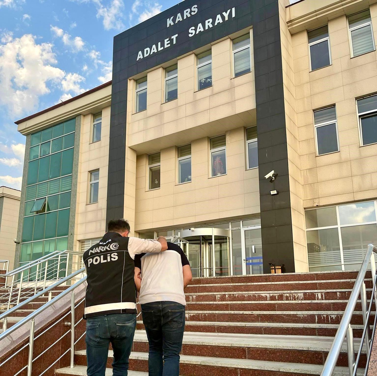 Kars'ta Uyuşturucu Taciri Yakalandı