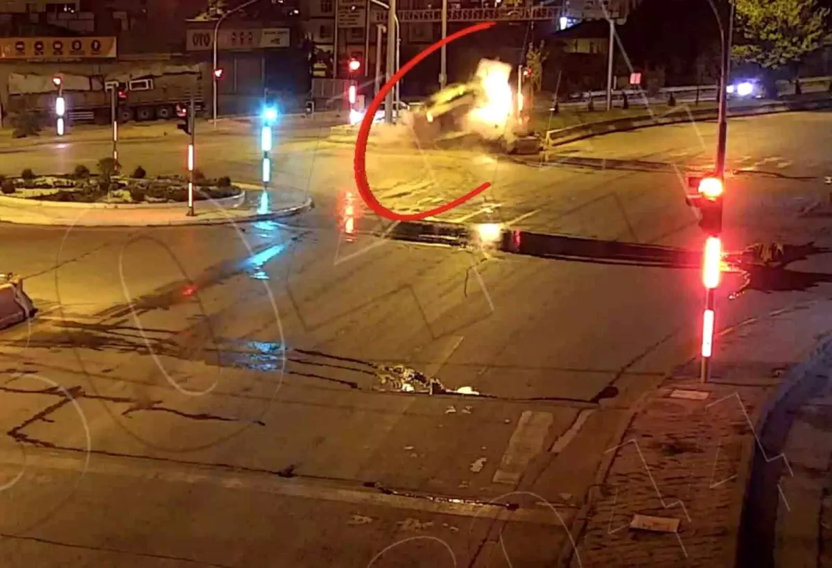 Kırıkkale'de Trafik Kazaları KGYS Kameralarına Yansıdı