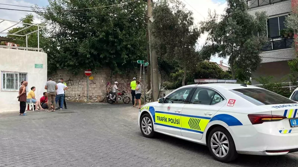 Muğla'da Otomobil ile Motosiklet Çarpıştı: 2 Yaralı