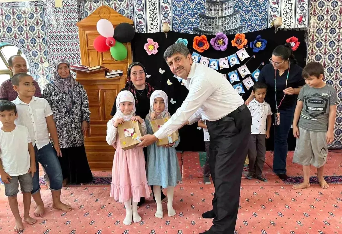 Anamur'da Kur'an Kursu Töreni: Öğrenciler Okumaya Geçmenin Heyecanını Yaşadı