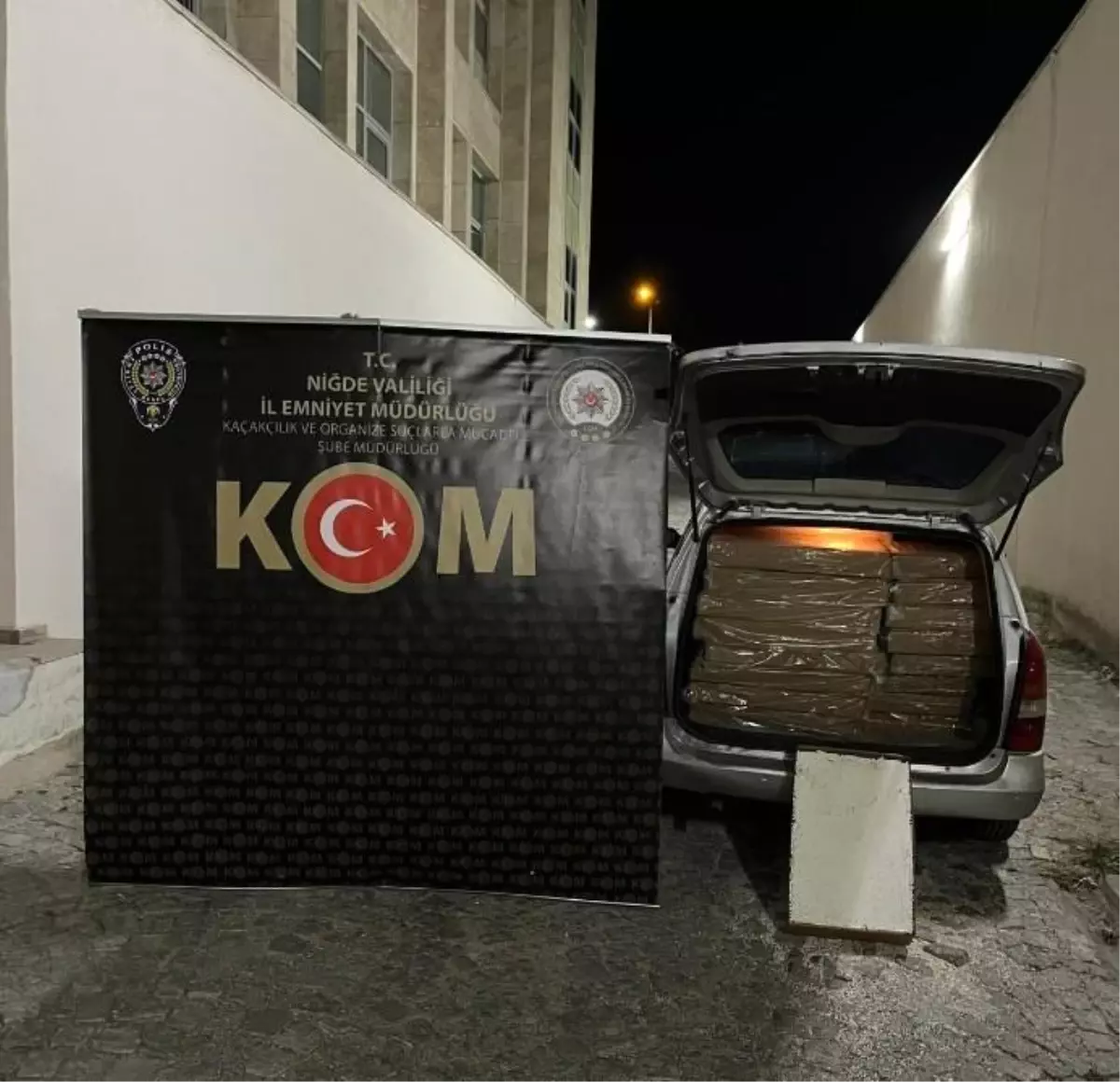 Niğde'de Kaçak Alkol ve Makaron Operasyonu: 3 Şüpheli Yakalandı