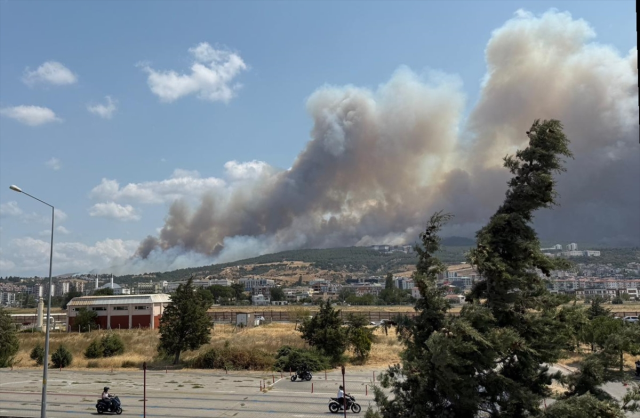 Orman yangını Çanakkale Üniversitesi'ne sıçradı mı? Kampüs boşaltıldı mı?